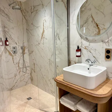 Hotel Maison Turenne 3*