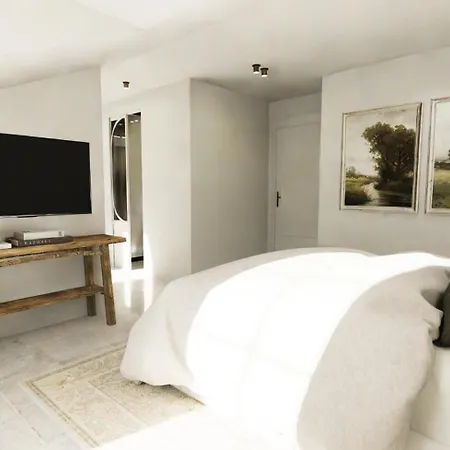 Maison Turenne ホテル 3*